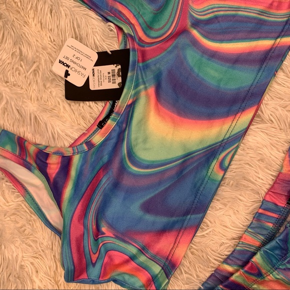 FASHIONABLE FASHION NOVA SET - Picture 4 of 6